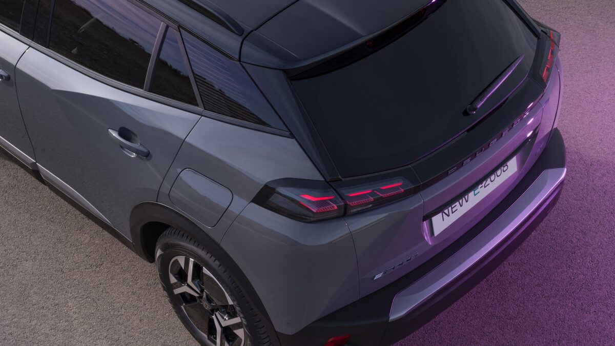 Galleria foto 'Nuova Peugeot 2008, il SUV Francese si fa sempre più Elegante!' - foto 2