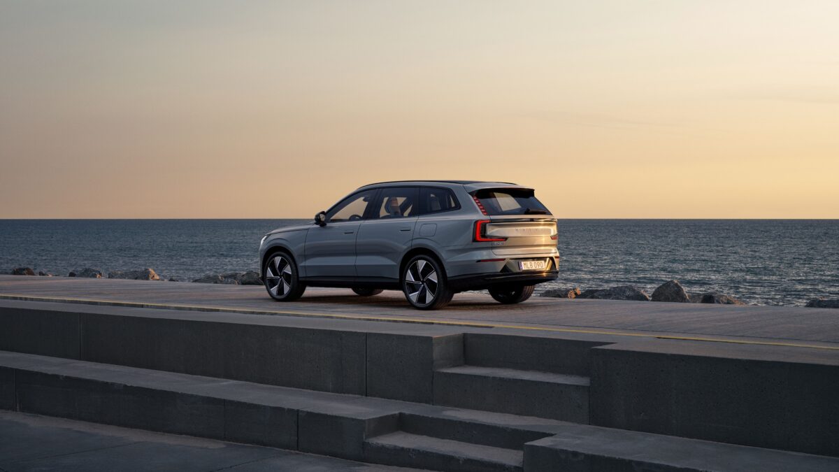 Galleria foto 'Volvo EX90 vs Polestar 3, scontro tra i Titani del Full Electric!' - foto 2