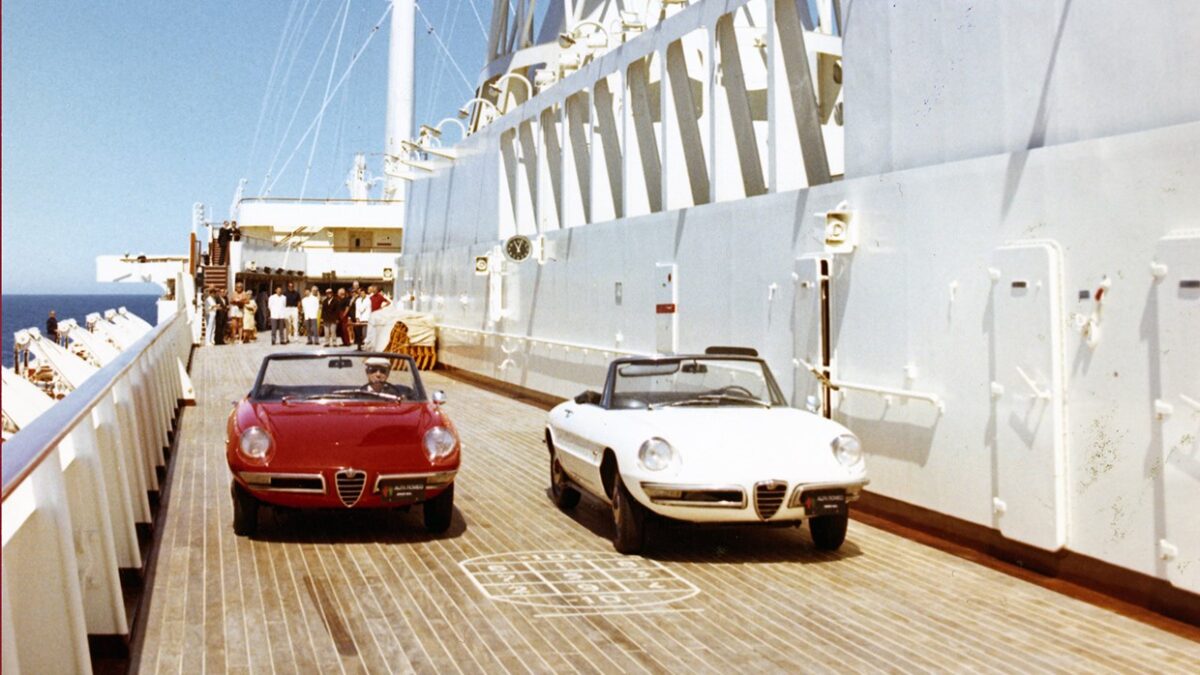 Galleria foto 'Cabrio Vintage: 3 Auto che non smetteremo mai di amare' - foto 2