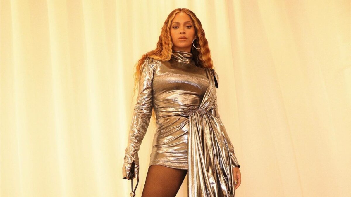 Beyoncé, pazzesca per il Renaissance World Tour: i look griffatissimi sono pura avanguardia!