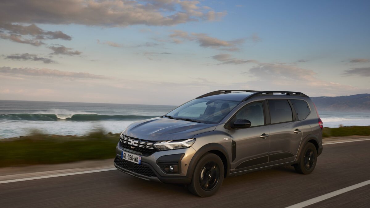 Galleria foto 'Come trasformare una Dacia in un Camper con questo rivoluzionario accessorio…' - foto 2