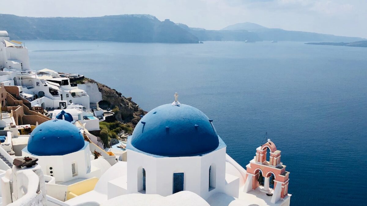 Isola di Santorini, 5 indirizzi utili per una vacanza esclusiva all’insegna del lusso