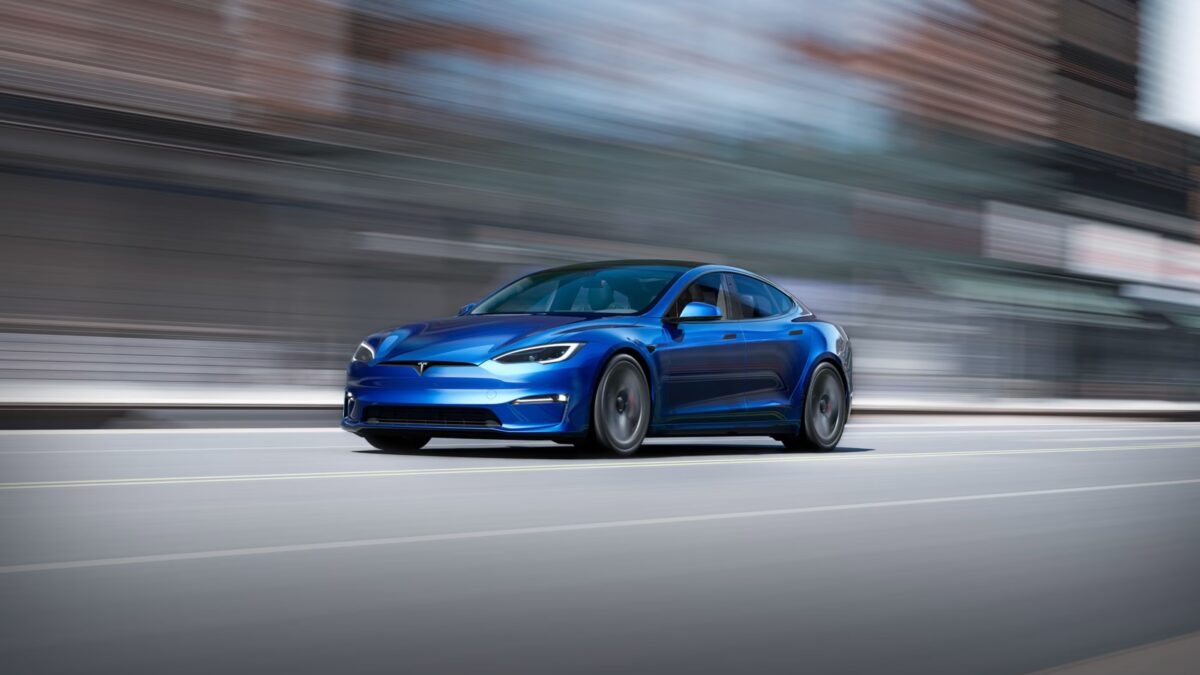 Galleria foto 'Le 3 Auto Elettriche più potenti del 2023. Velocissime e a Zero Emissioni!' - foto 2