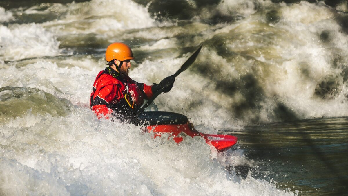 Viaggi adrenalinici: 5 temerarie esperienze da fare in Italia