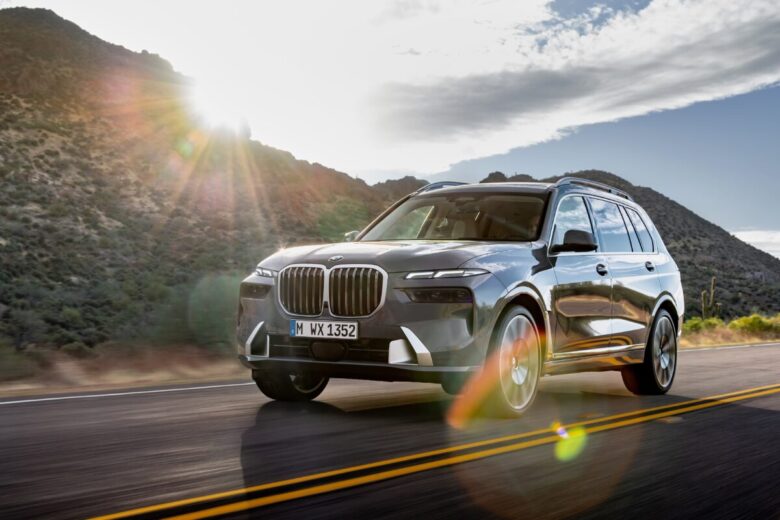 Mercedes-Benz GLS vs BMW X7