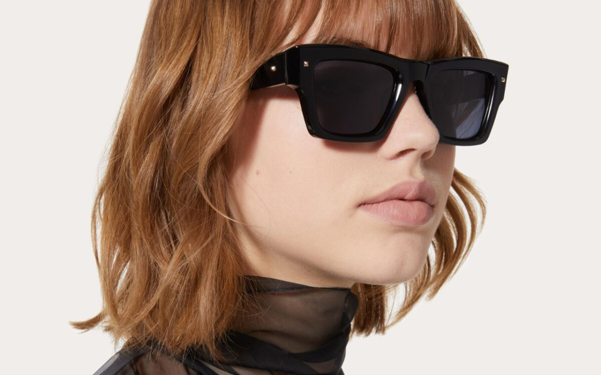Questi 8 occhiali da sole neri doneranno un fascino ai tuoi look Estivi!