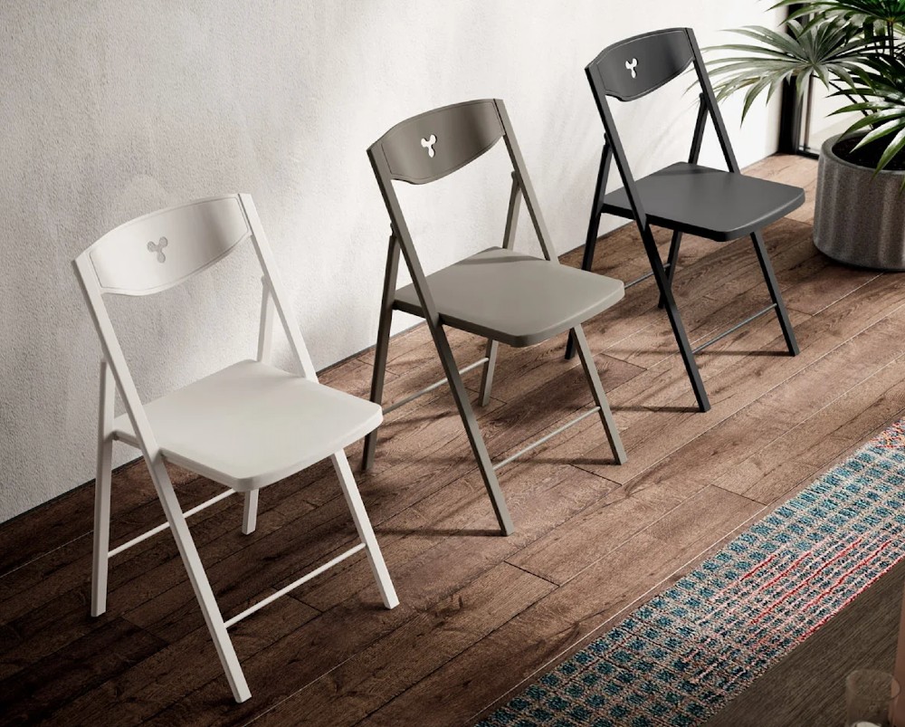 Galleria foto 'Sedie Pieghevoli: 9 soluzioni salvaspazio pratiche, comode e di design!' - foto 7