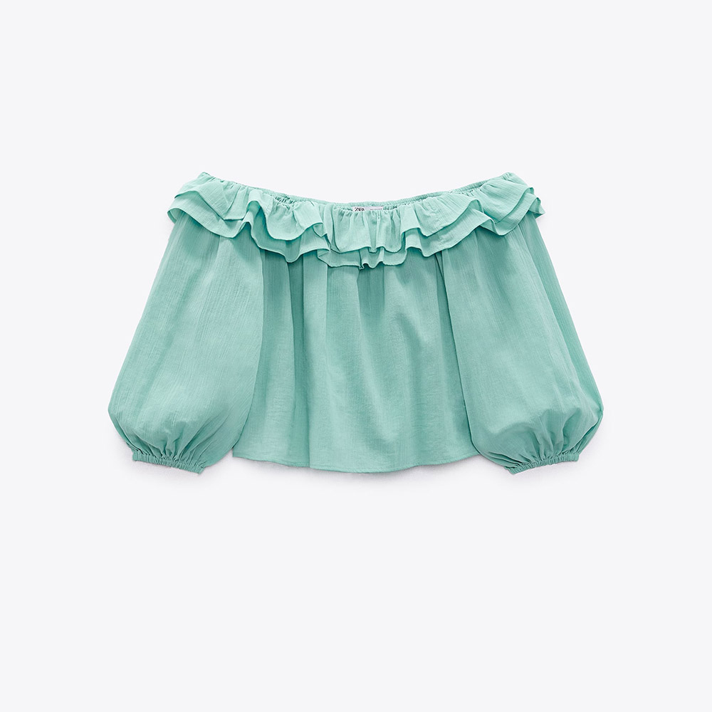 Galleria foto '11 top con spalle scoperte che non vedrai l’ora di indossare!' - foto 10