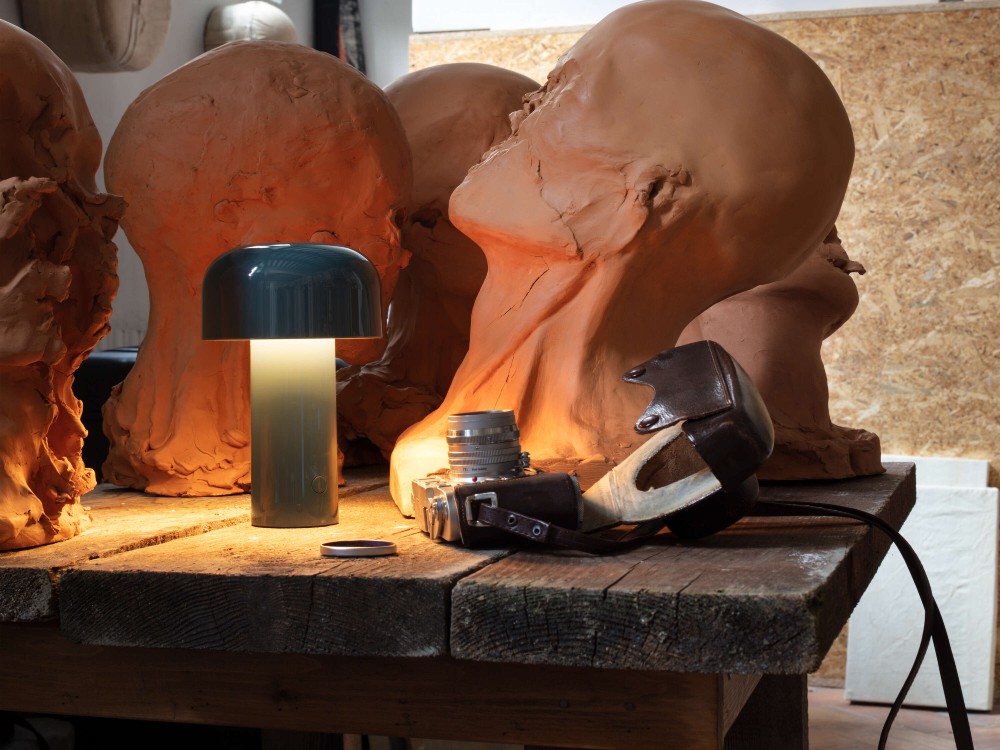 Galleria foto '8 Lampade di Design per decorare il Comodino e regalare un fascino unico alla Camera da Letto' - foto 8