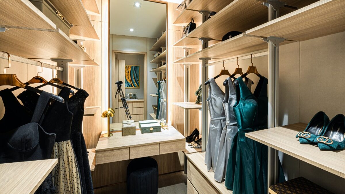 Galleria foto 'Come realizzare una Cabina Armadio quando hai poco Spazio: 7 trucchi imperdibili!' - foto 1