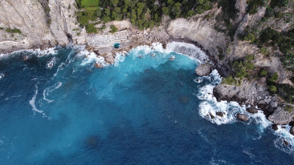 Costiera Amalfitana, dove fare il Bagno: 4 spiagge da Sogno