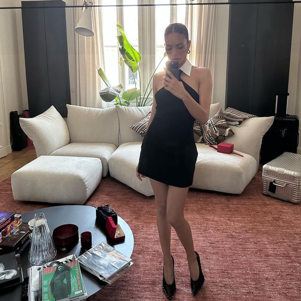 Galleria foto 'Elodie, l’outfit mannish per Valentino è pura Classe. Che Diva!' - foto 1