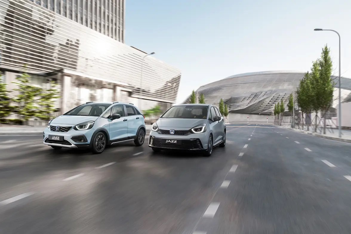 Galleria foto '3 Auto Ibride a Basso Costo, le migliori a meno di 25 mila euro!' - foto 1