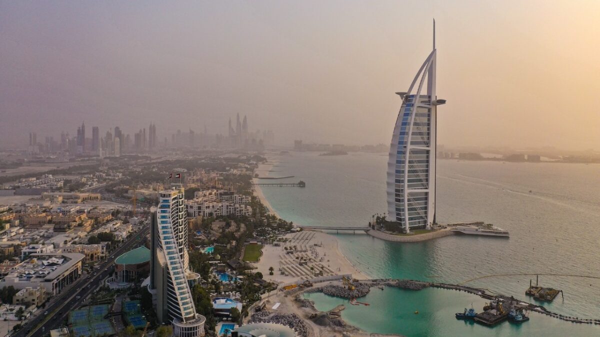 Emirati Arabi, 5 hotel Extra Lusso per una vacanza da Mille e Una Notte