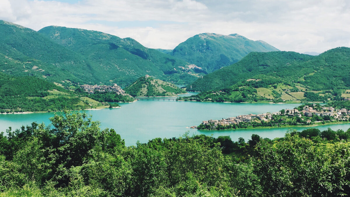 Tra i laghi del Lazio e i loro borghi più belli: ecco 5 location da non perdere