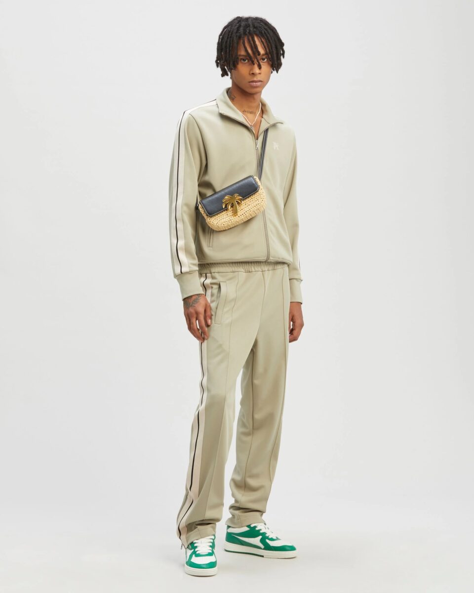 Galleria foto 'Streetwear deluxe: look comodi e sneakers trendy per 4 outfit davvero Esclusivi!' - foto 2