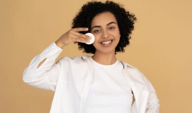 Tonici alla niacinamide: il segreto per una pelle giovane e radiosa