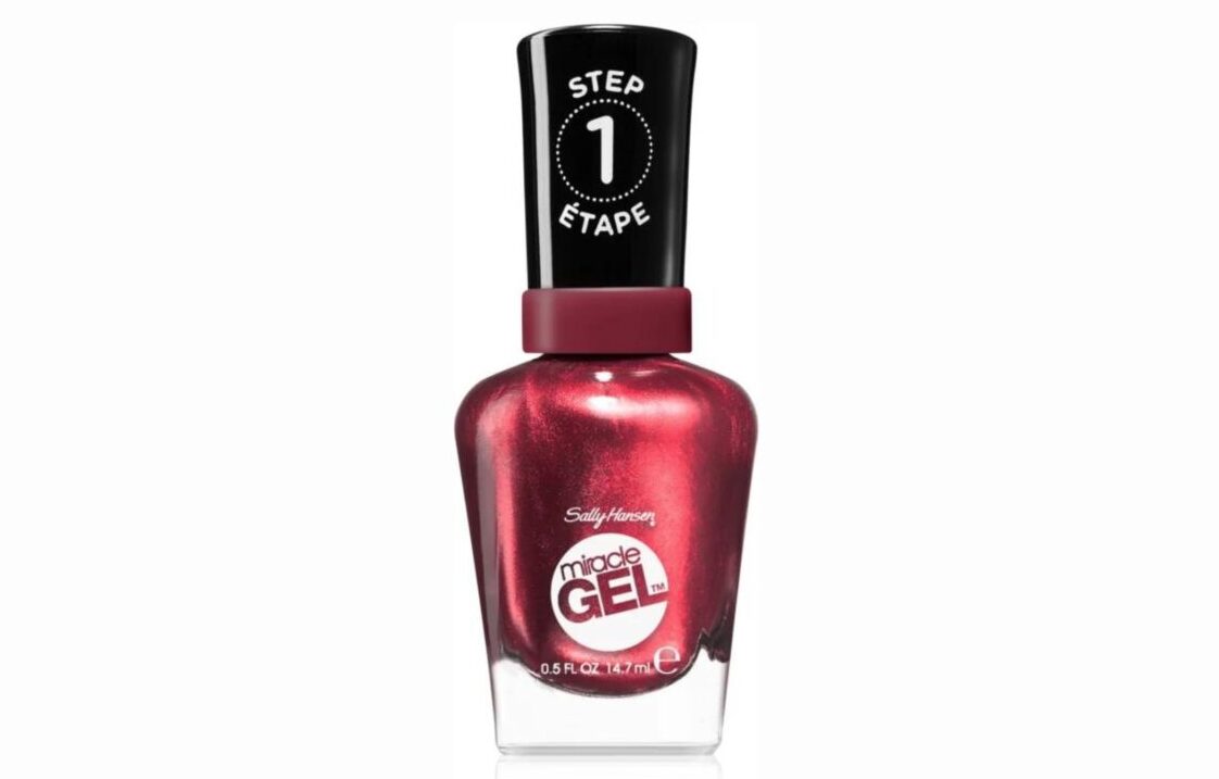 Galleria foto 'Le Unghie Metallizzate fanno tendenza: 6 smalti imperdibili!' - foto 6