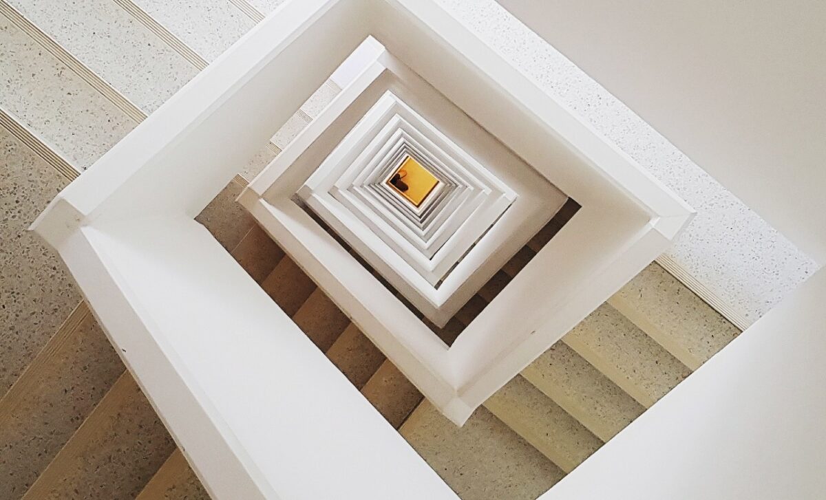 Galleria foto 'Le 8 Regole del buon vicinato, secondo il galateo e secondo Legge' - foto 1