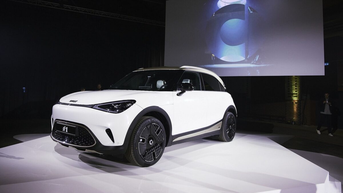 Galleria foto 'Jeep Avenger vs Smart #1, le super novità del 2023 in Sfida!' - foto 1