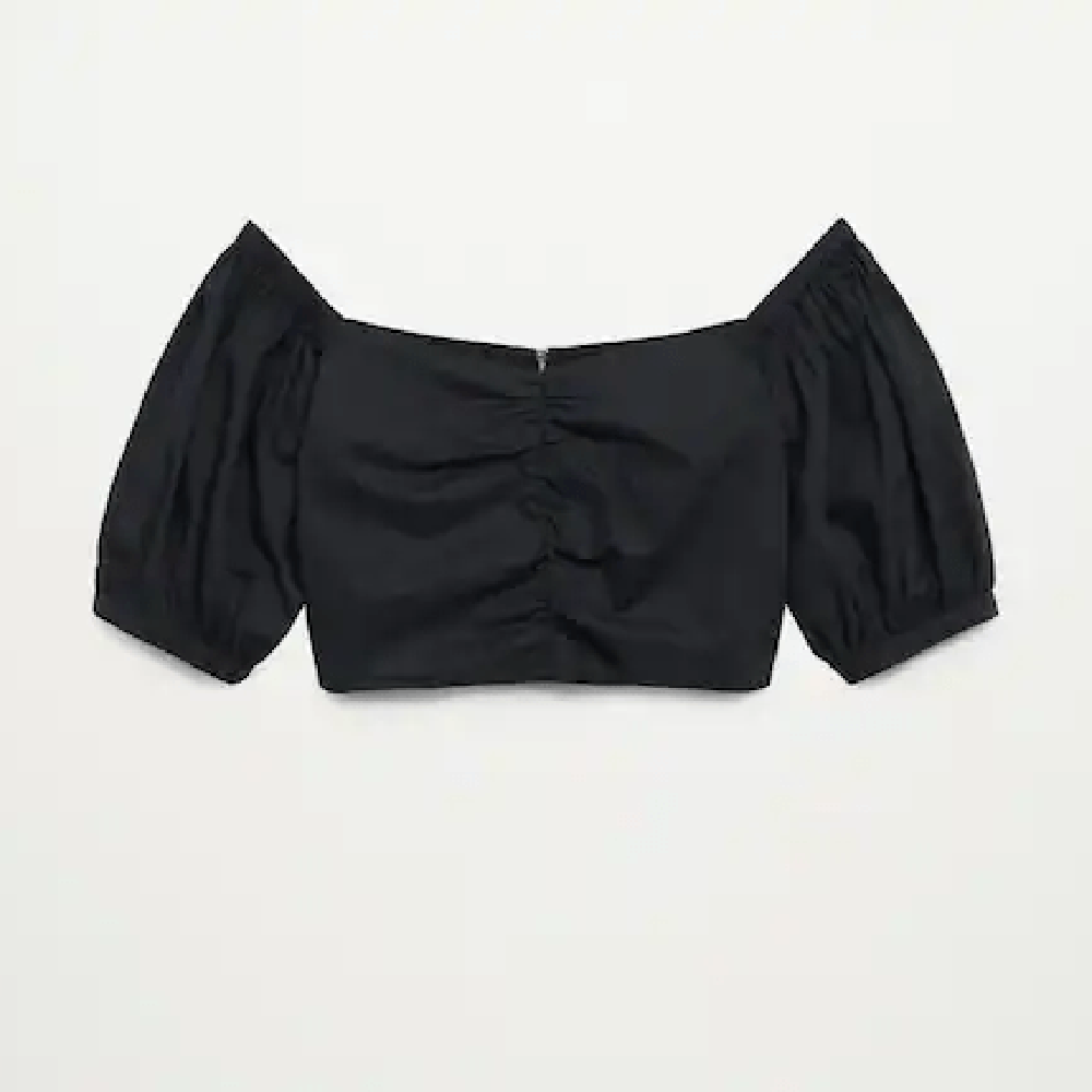 Galleria foto '11 top con spalle scoperte che non vedrai l’ora di indossare!' - foto 1