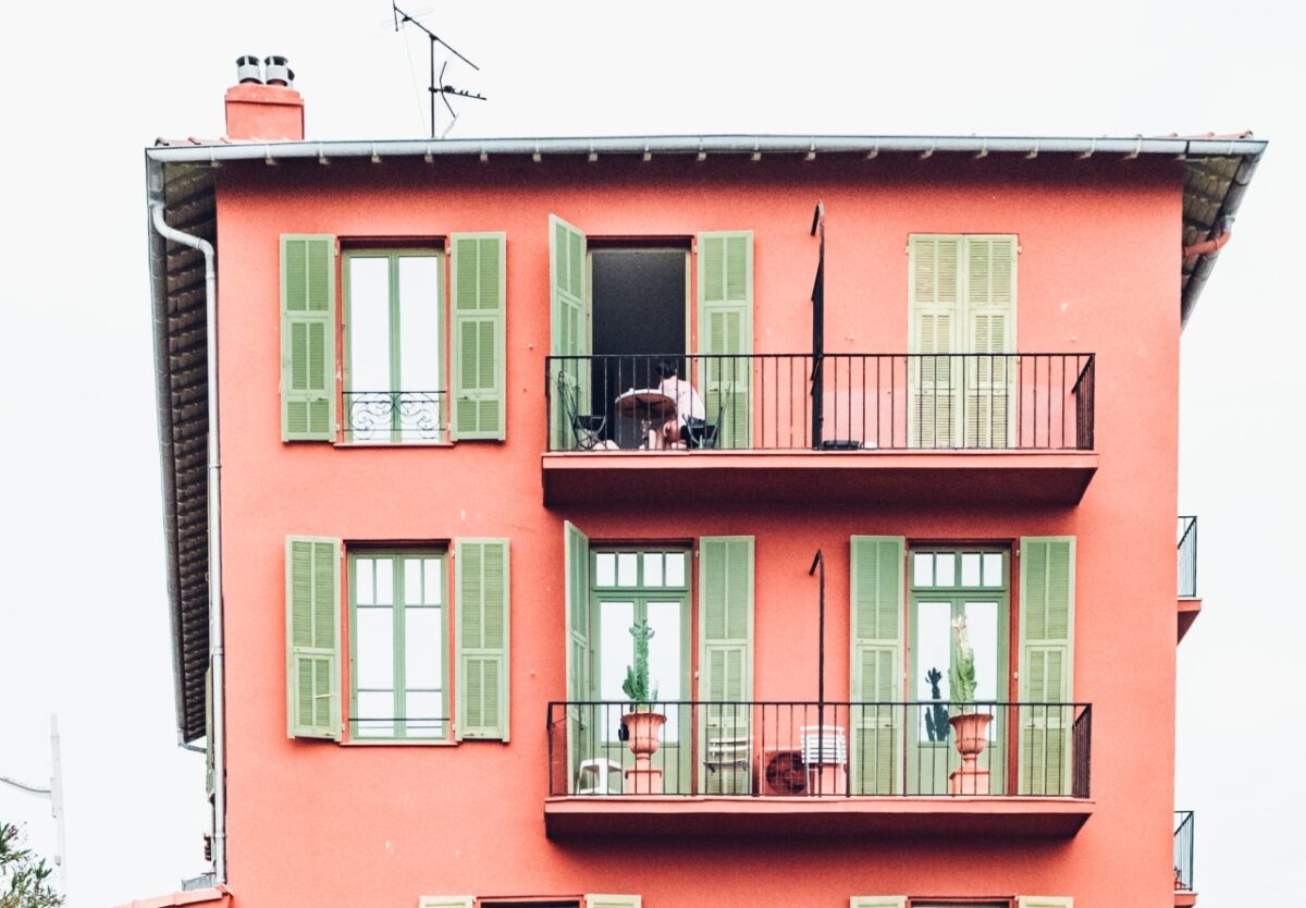 Galleria foto 'Le 8 Regole del buon vicinato, secondo il galateo e secondo Legge' - foto 3