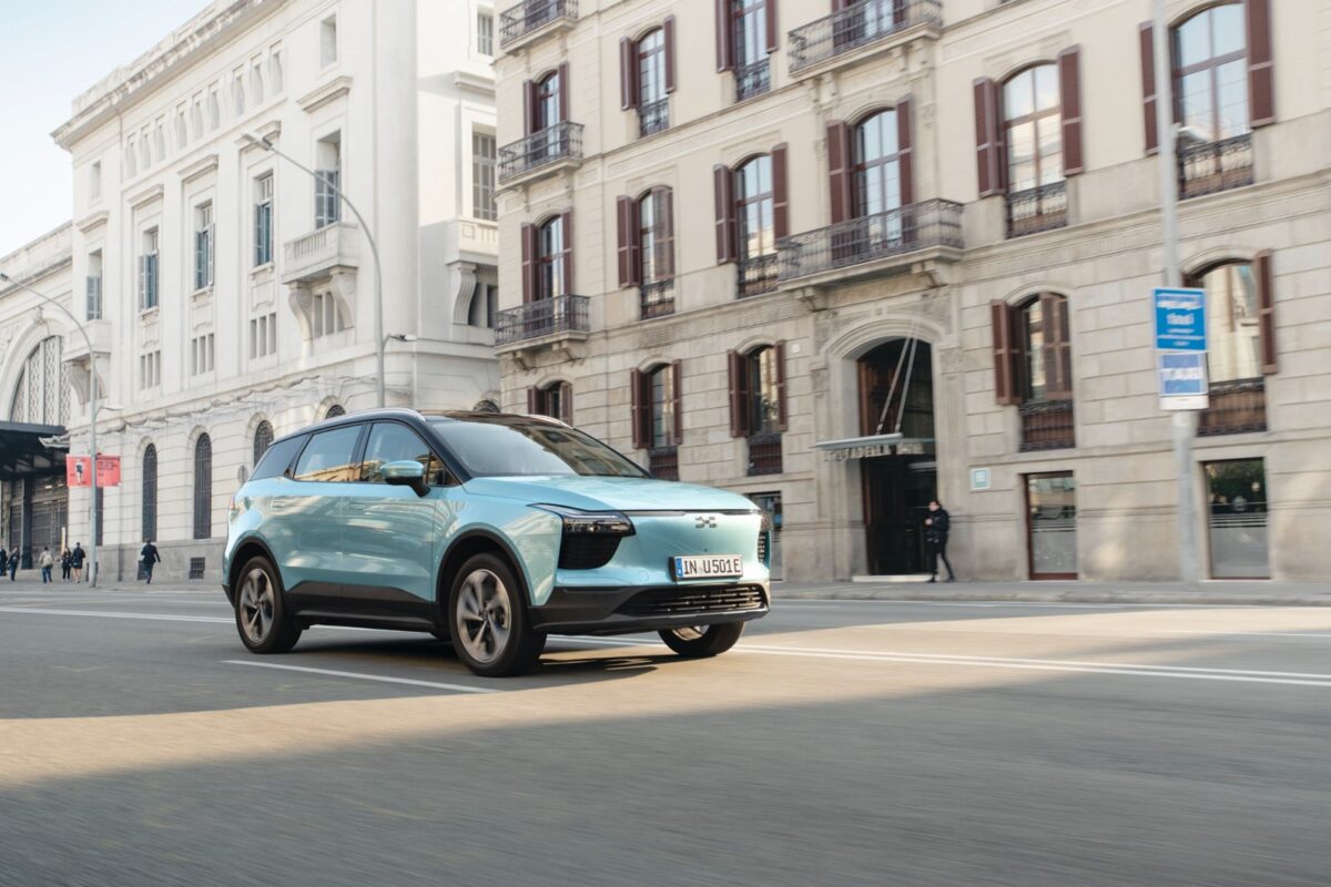 Galleria foto 'Aiways U5 vs Lynk&Co 01, la Sfida dei SUV Cinesi!' - foto 4