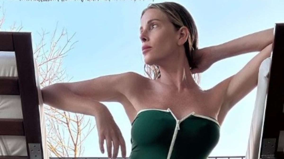 Alessia Marcuzzi look Hippie a Formentera: è stupenda con il maxi abito!