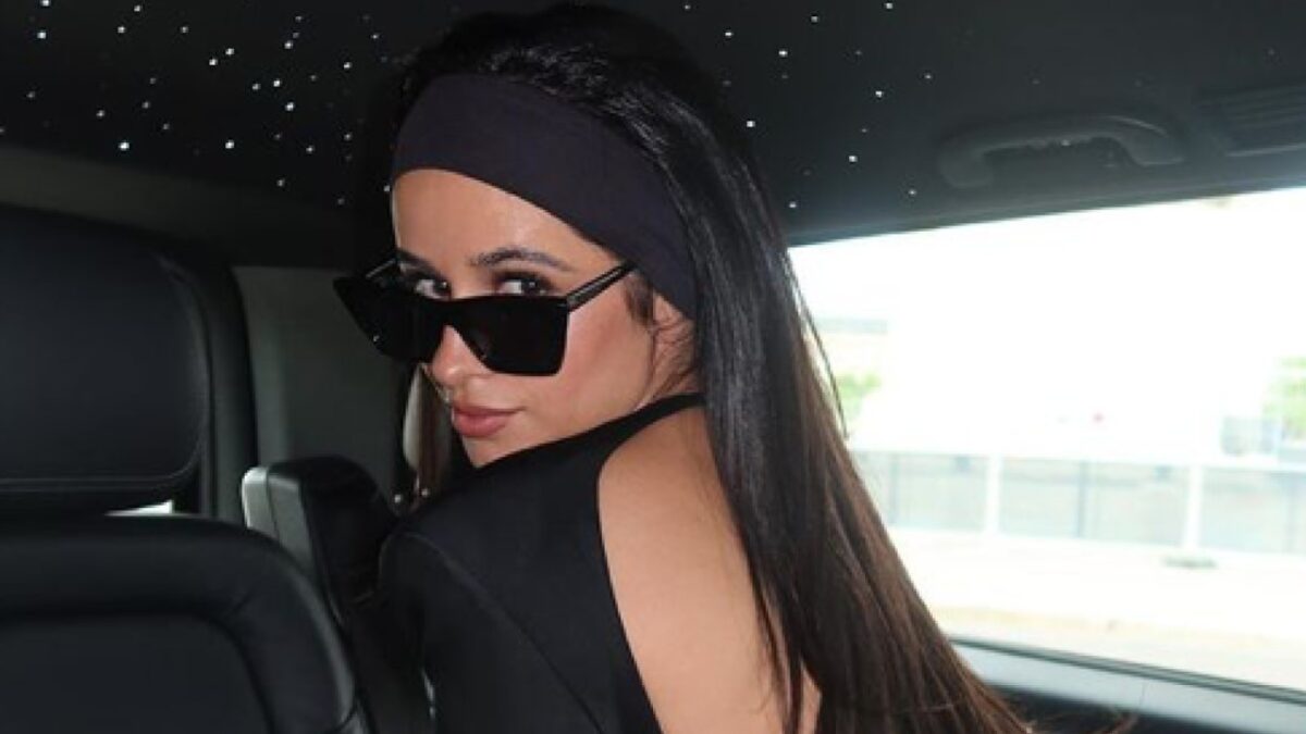Camila Cabello, tifo scatenato per Messi: il bordo campo infuocato (FOTO)