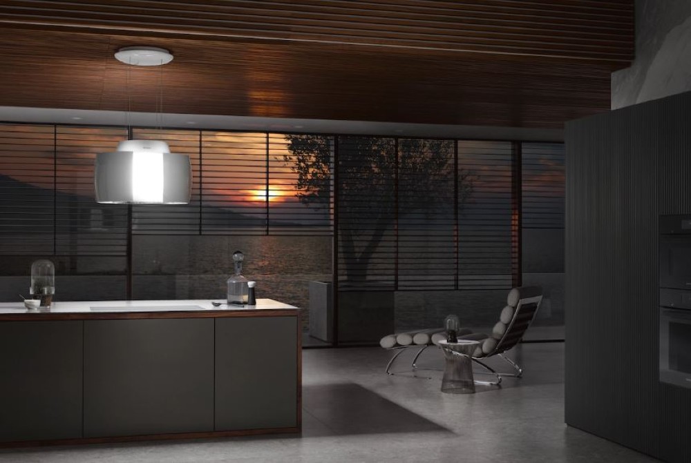 Galleria foto '7 Cappe Lampadario da Cucina belle e funzionali, per un’aspirazione e illuminazione perfetta!' - foto 2