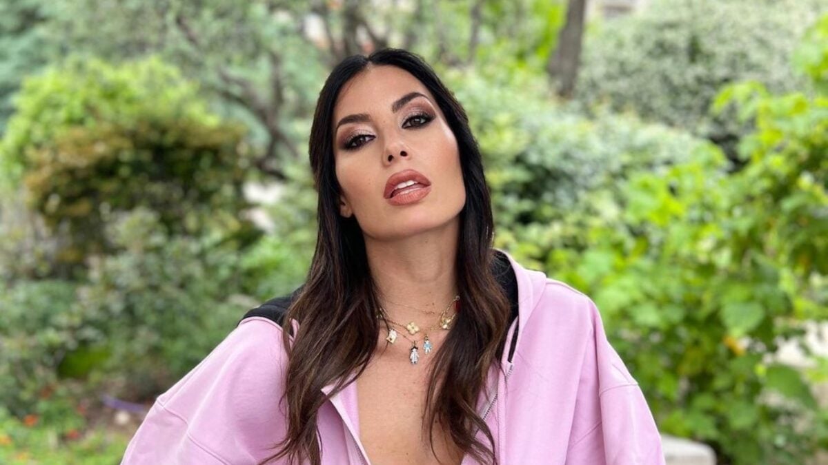 Elisabetta Gregoraci, il look comfy chic per il ritorno a Montecarlo costa un occhio della testa