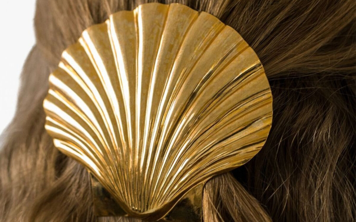 6 Fermagli per Capelli colorati e sbarazzini, perfetti per un look da spiaggia