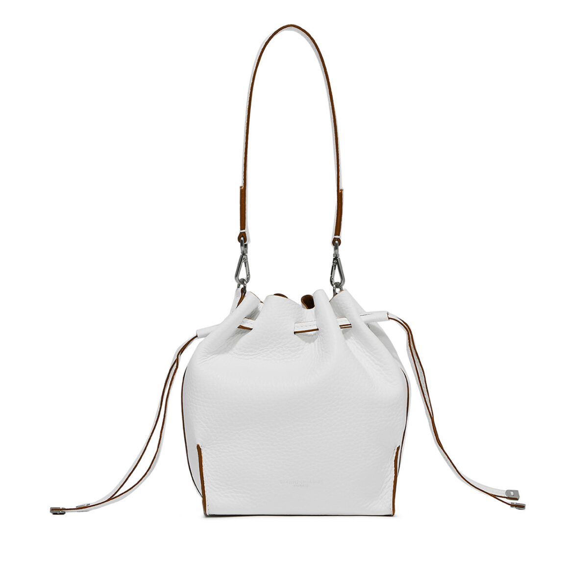 Galleria foto '11 borse bianche da non lasciarsi sfuggire. Ecco le più belle dell’Estate…' - foto 7