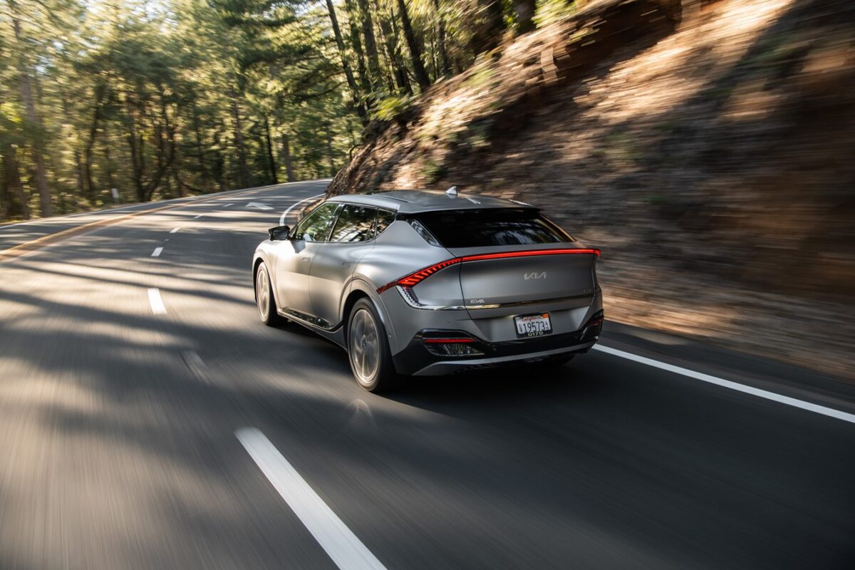 Galleria foto 'Kia EV6 vs Hyundai Ioniq 5, i SUV elettrici più Potenti a confronto!' - foto 2