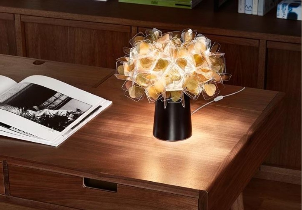 Galleria foto '10 Celebri Lampade da Tavolo di Design che renderanno unica la tua Casa' - foto 10