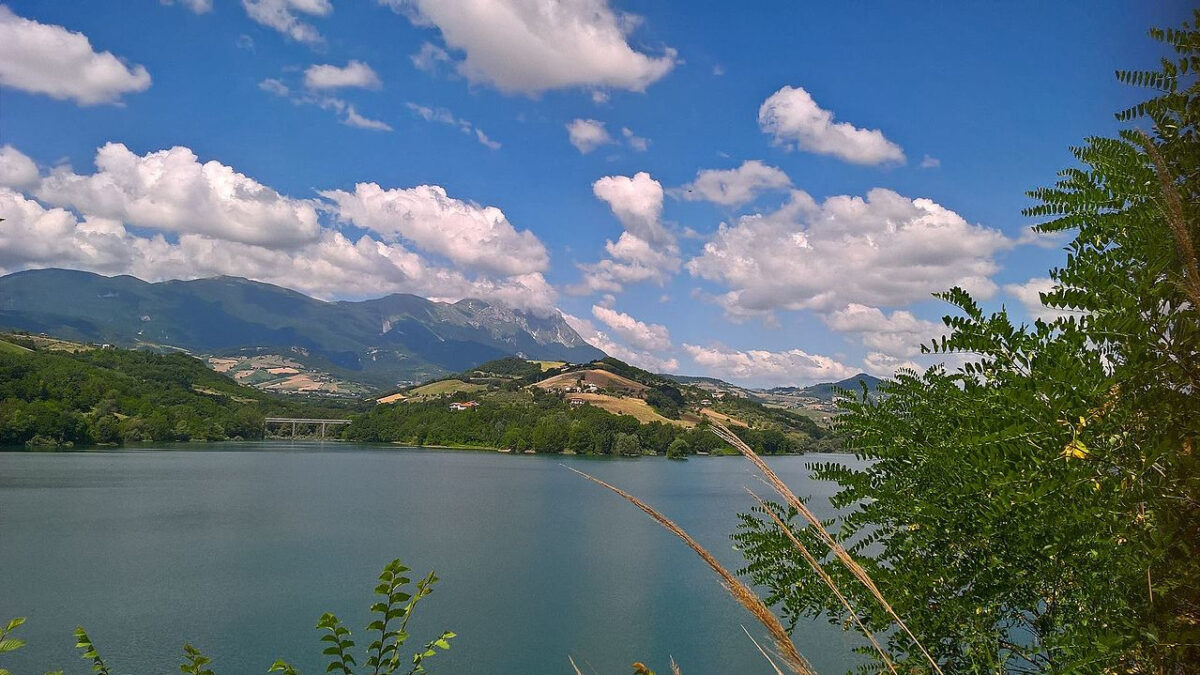 Abruzzo, 4 borghi da sogno da visitare nei dintorni del Lago di Penne