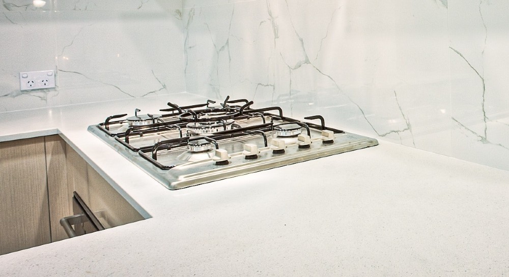 Galleria foto 'Cucina, piani di lavoro: i 6 migliori Top per un ambiente moderno e funzionale' - foto 1