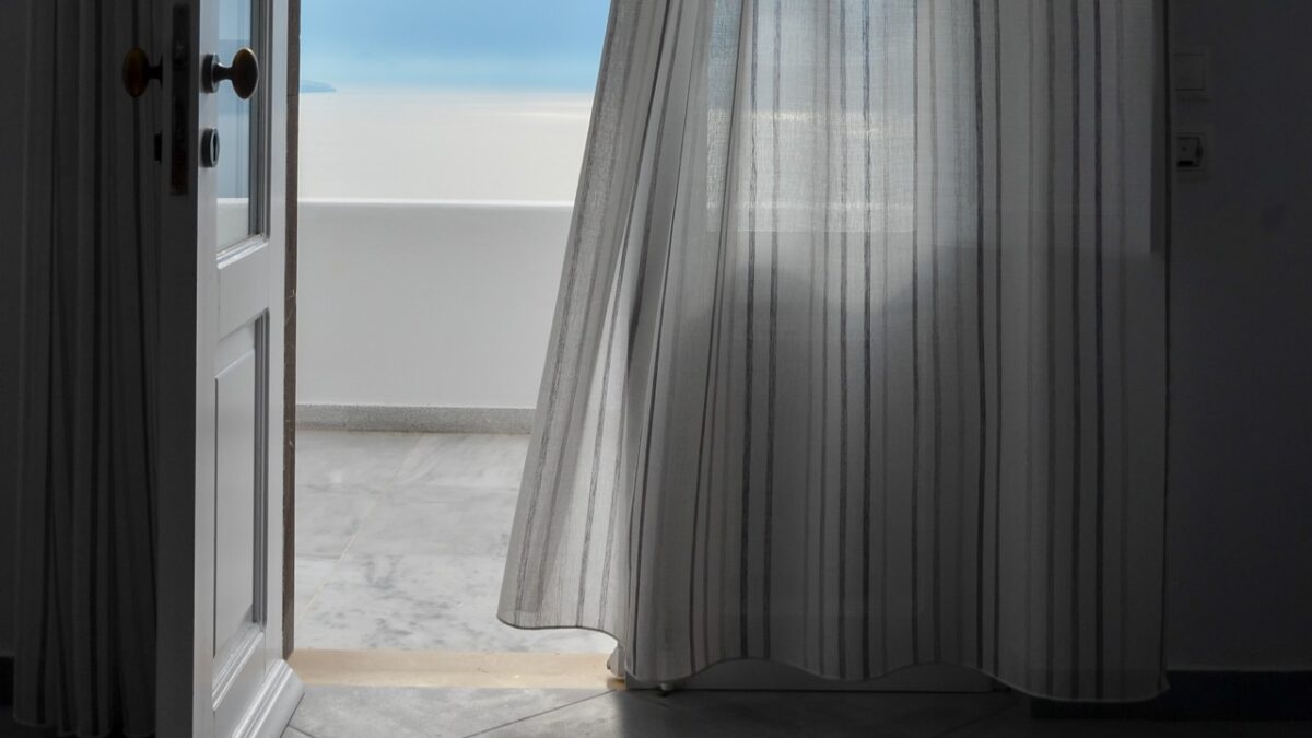 Galleria foto 'Come scegliere le Tende per Casa: la guida definitiva per non sbagliare' - foto 2