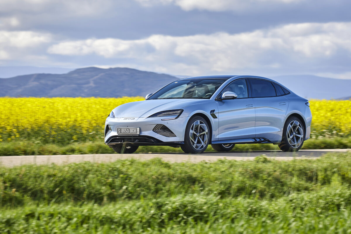 Galleria foto 'BYD Seal vs Hyundai Ioniq 6, la Sfida delle Nuove Berline Asiatiche!' - foto 4