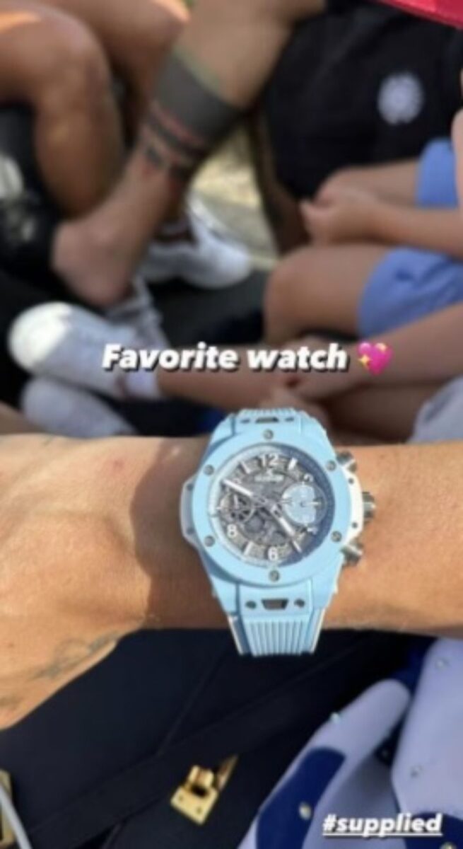 Galleria foto 'Chiara Ferragni mostra ai followers il nuovo orologio Hublot. E’ Lusso vero…' - foto 1