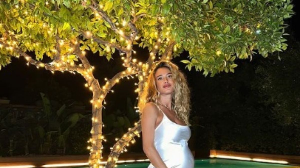 Diletta Leotta torna sui social, la Foto in abito bianco commuove tutti. Ecco chi c’è con lei…