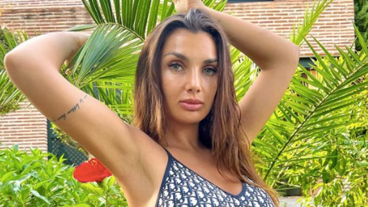 Elettra Lamborghini fa un regalo Hot ai Feticisti: la Foto virale