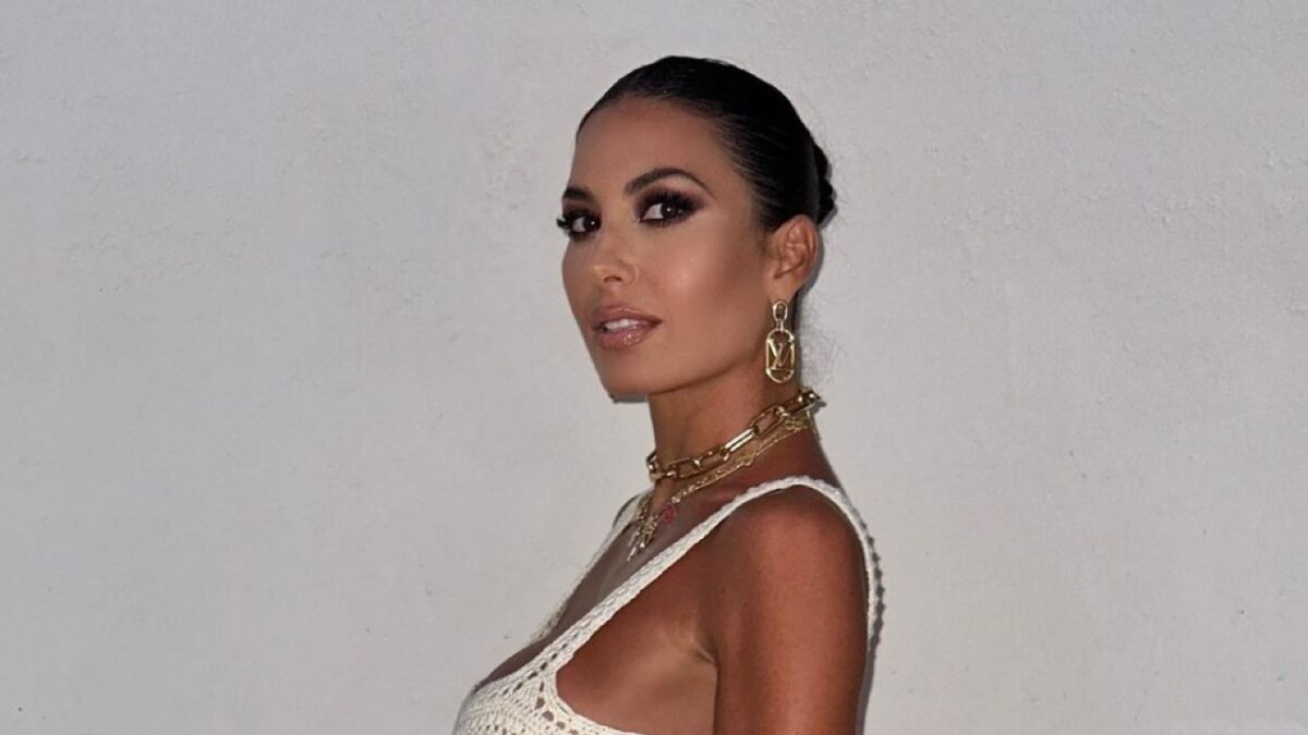 Elisabetta Gregoraci non bada a spese per il suo look invernale: ecco quanto ha speso per il gilet firmato Prada!