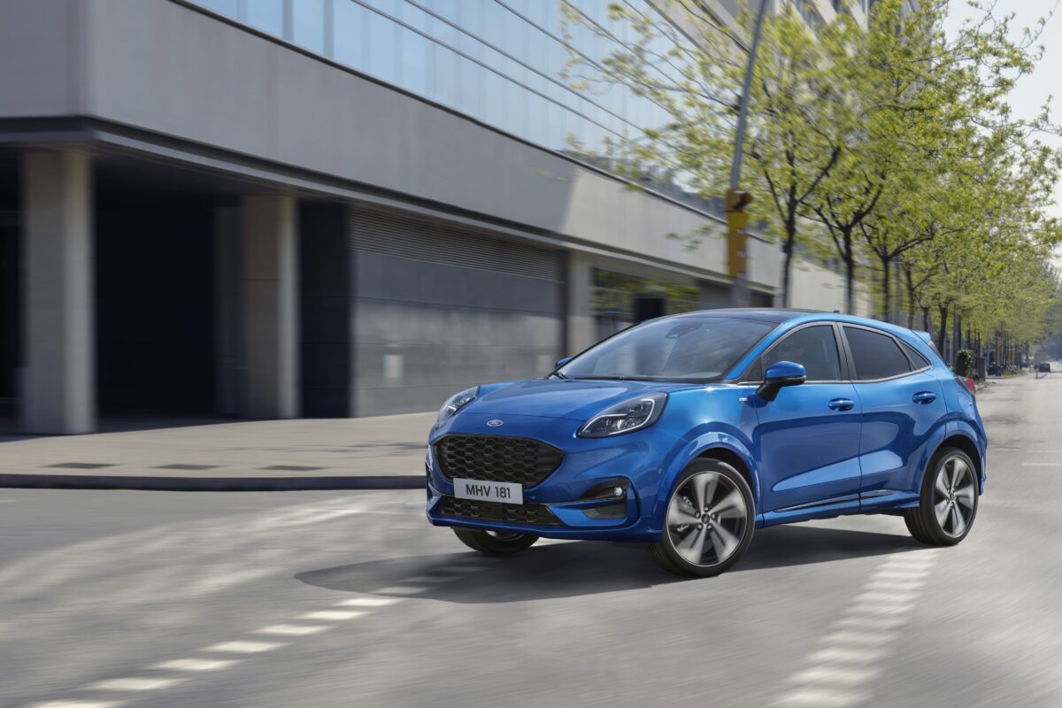 Galleria foto 'Ford Puma vs Volkswagen T-Roc, Crossover a confronto!' - foto 2