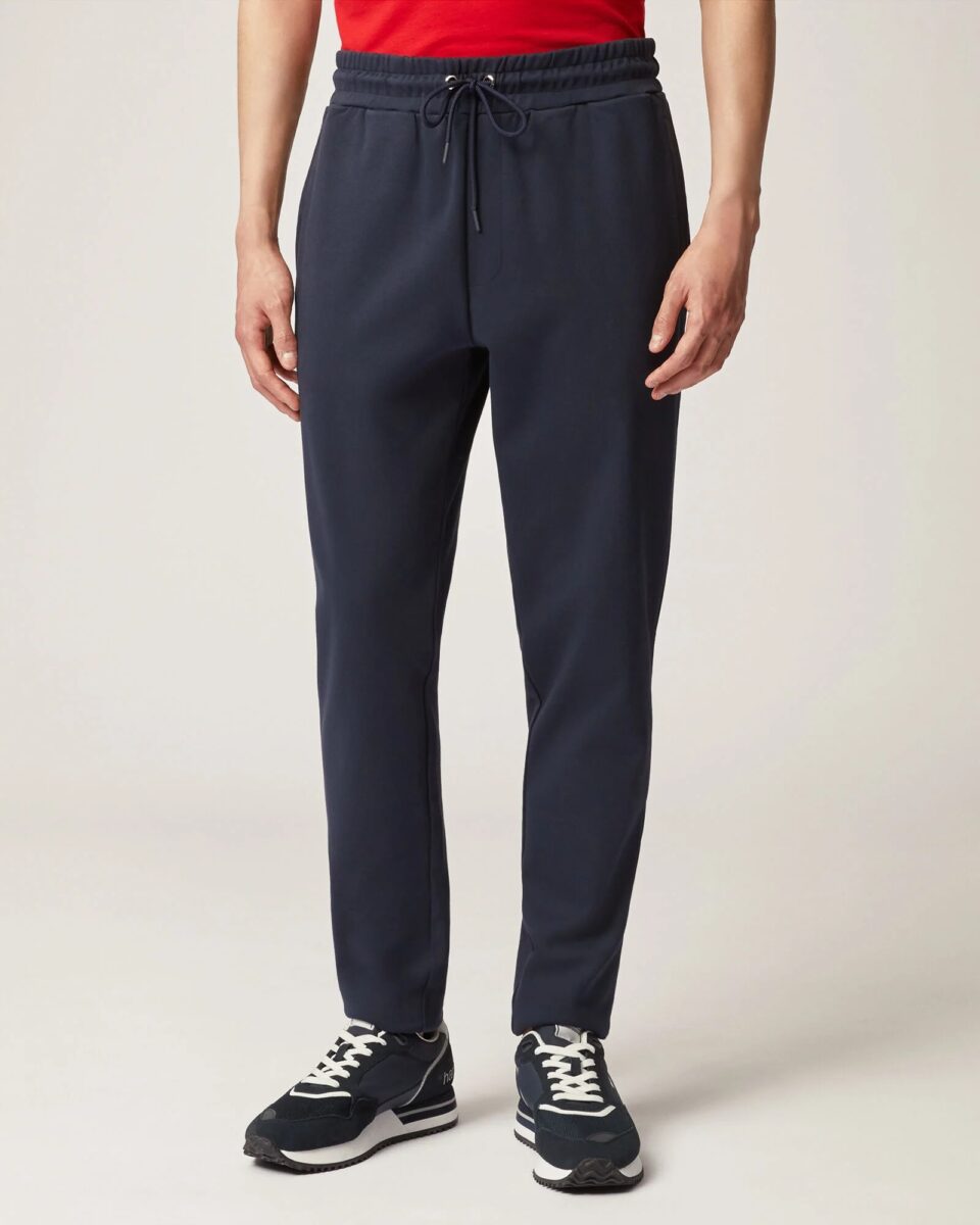 Galleria foto 'Pantaloni Joggers, 5 proposte da Uomo super Cool e Comfy!' - foto 3