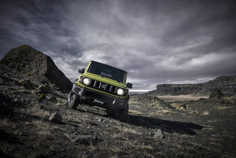 Jeep Wrangler vs Suzuki Jimny