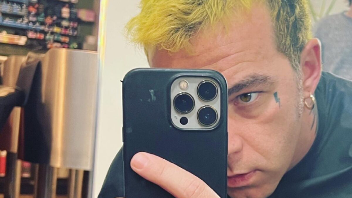 Salmo interrompe il Tour: ”Ho avuto un collasso, il corpo mi chiede di fermarmi”