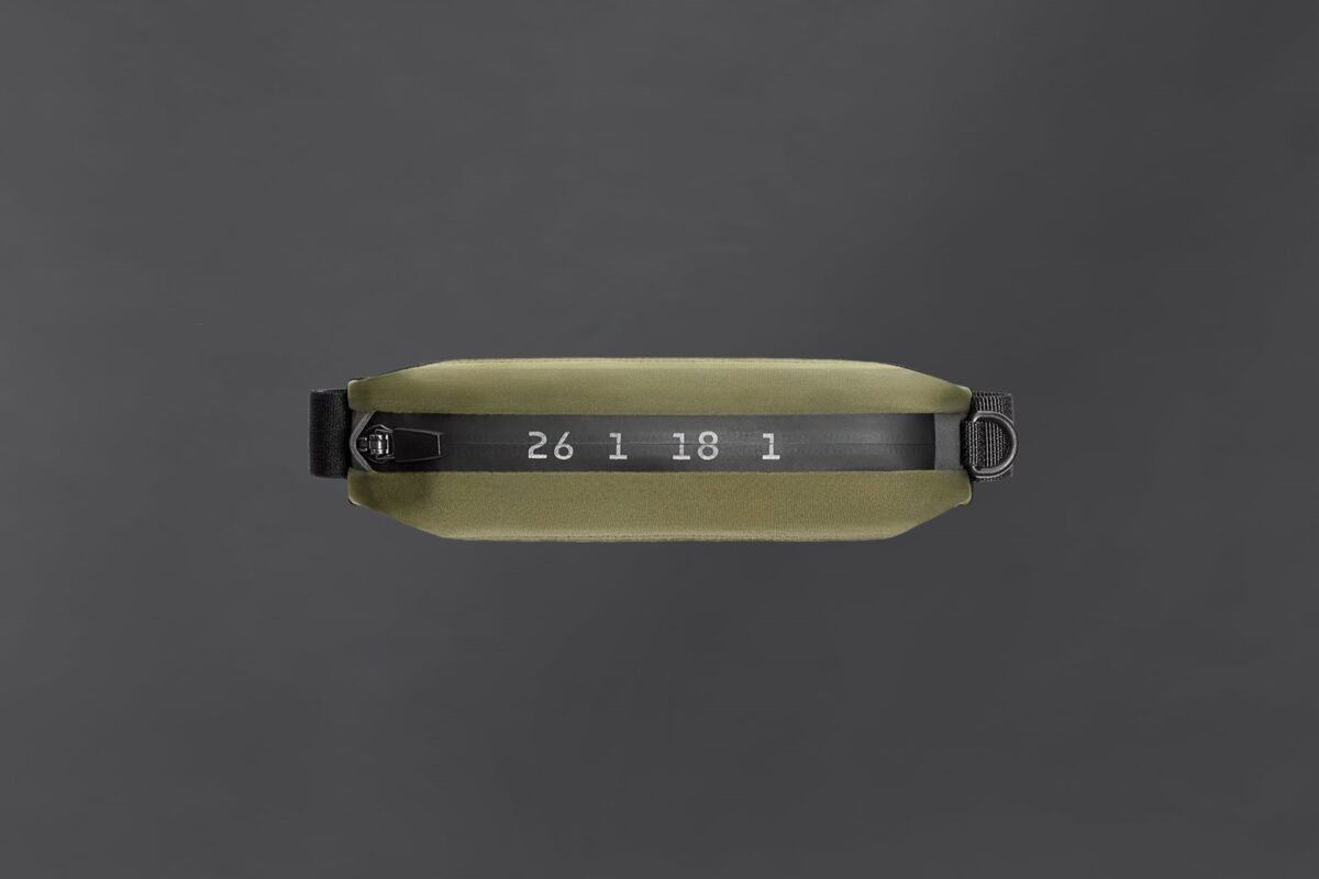 Galleria foto 'Zara Athleticz: 6 Capi e Accessori per Allenarsi con Stile!' - foto 1