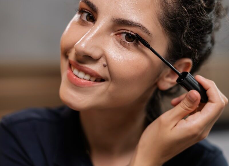 Galleria foto 'Come scegliere il Mascara e come applicarlo: 7 imperdibili consigli' - foto 1