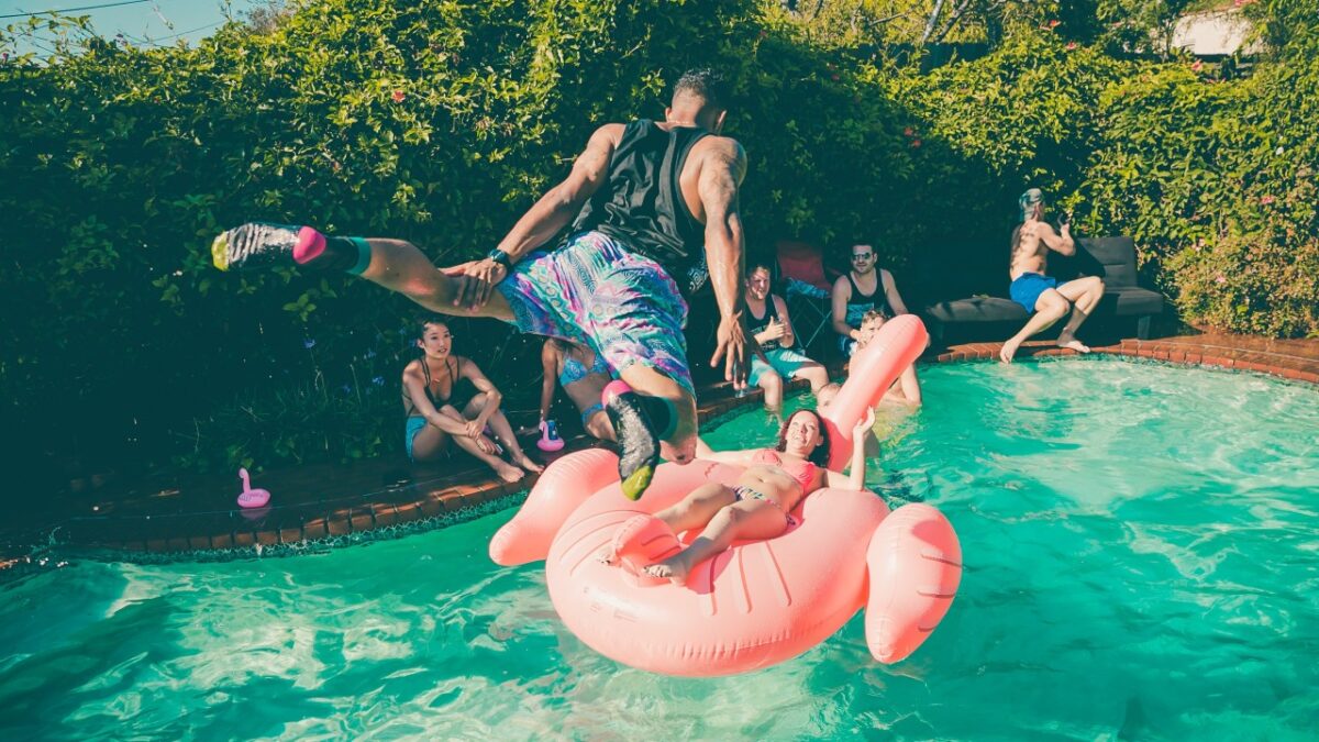 Pool Party, 7 idee per decorare la tua Piscina e organizzare un Festa Super!